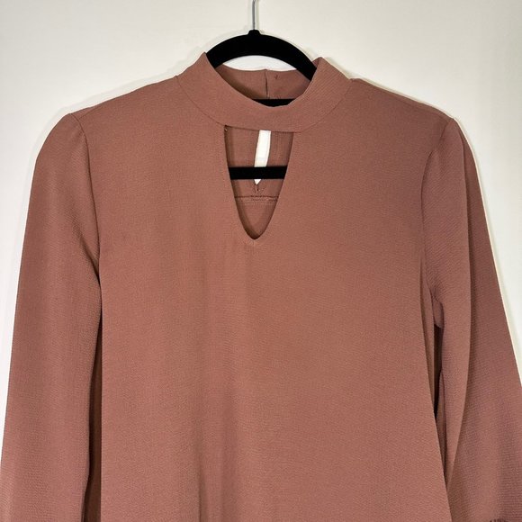 Plum Long Bell Sleeve Mockneck Peep Hole Flowy Top S - Picture 3 of 10